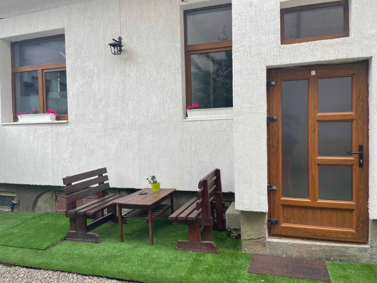 Ferienwohnung Londof Housing City Center Brașov Exterior foto